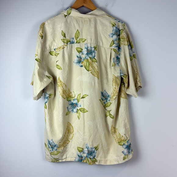 Tommy Bahama Cream and Blue Floral Shirt Silk Size Large - Picture 4 of 6